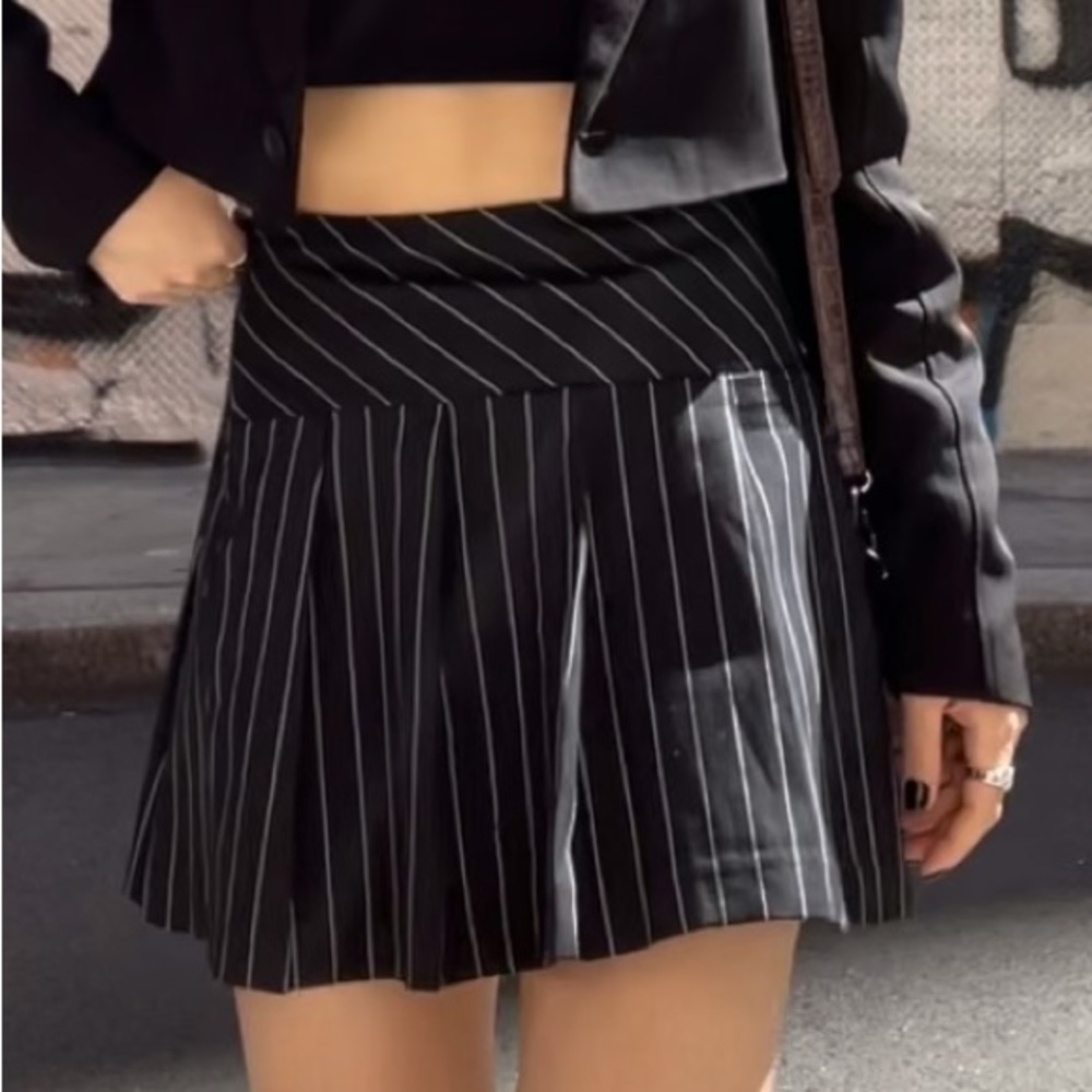 mini skirt